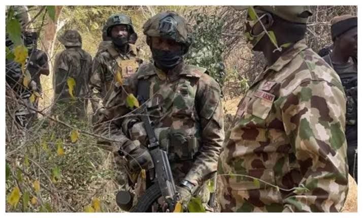 VIDEO: Jubilation as military battalions arrive Oyo town